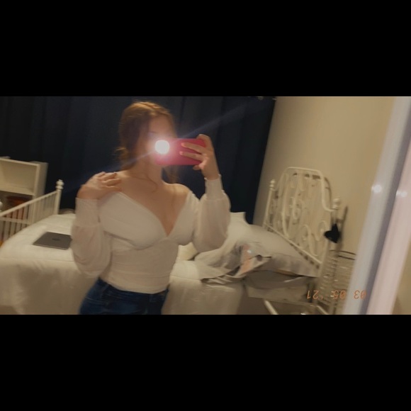 COPY - WHITE SEMI MESH VNECK BLOUSE - Picture 4 of 4